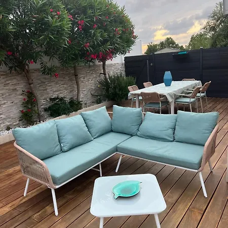 La Maison Du Bonheur 34 *